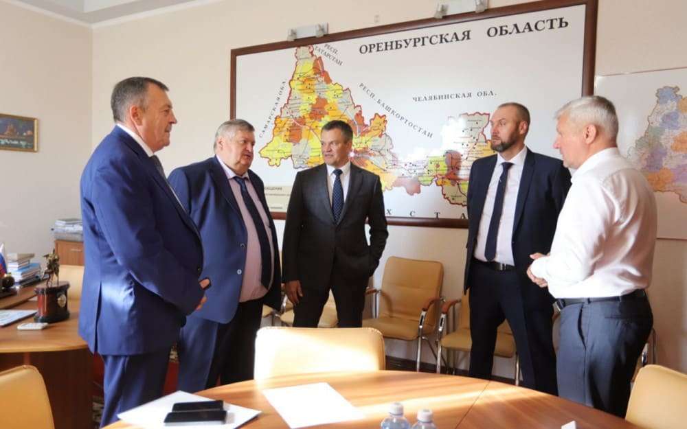 Алексей Швейцов рассказал об обновленной линейке тракторов и комбайнов