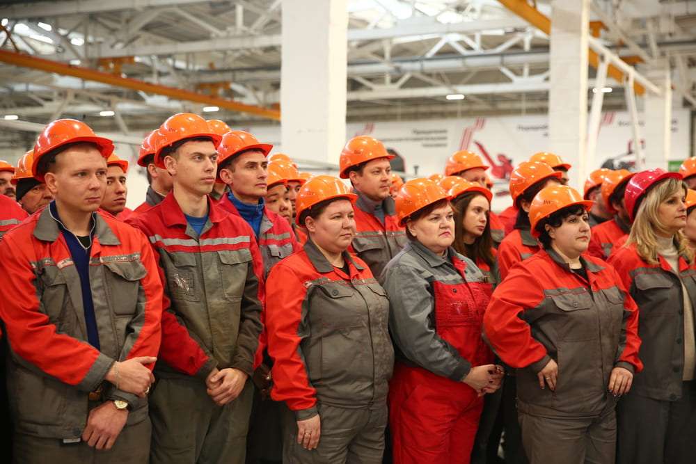 Коллектив нового предприятия Коллектив нового предприятия